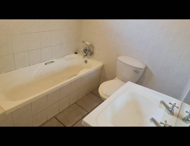 3 BEDROOM TOWNHOUSE FOR SALE IN PROTEA PARK